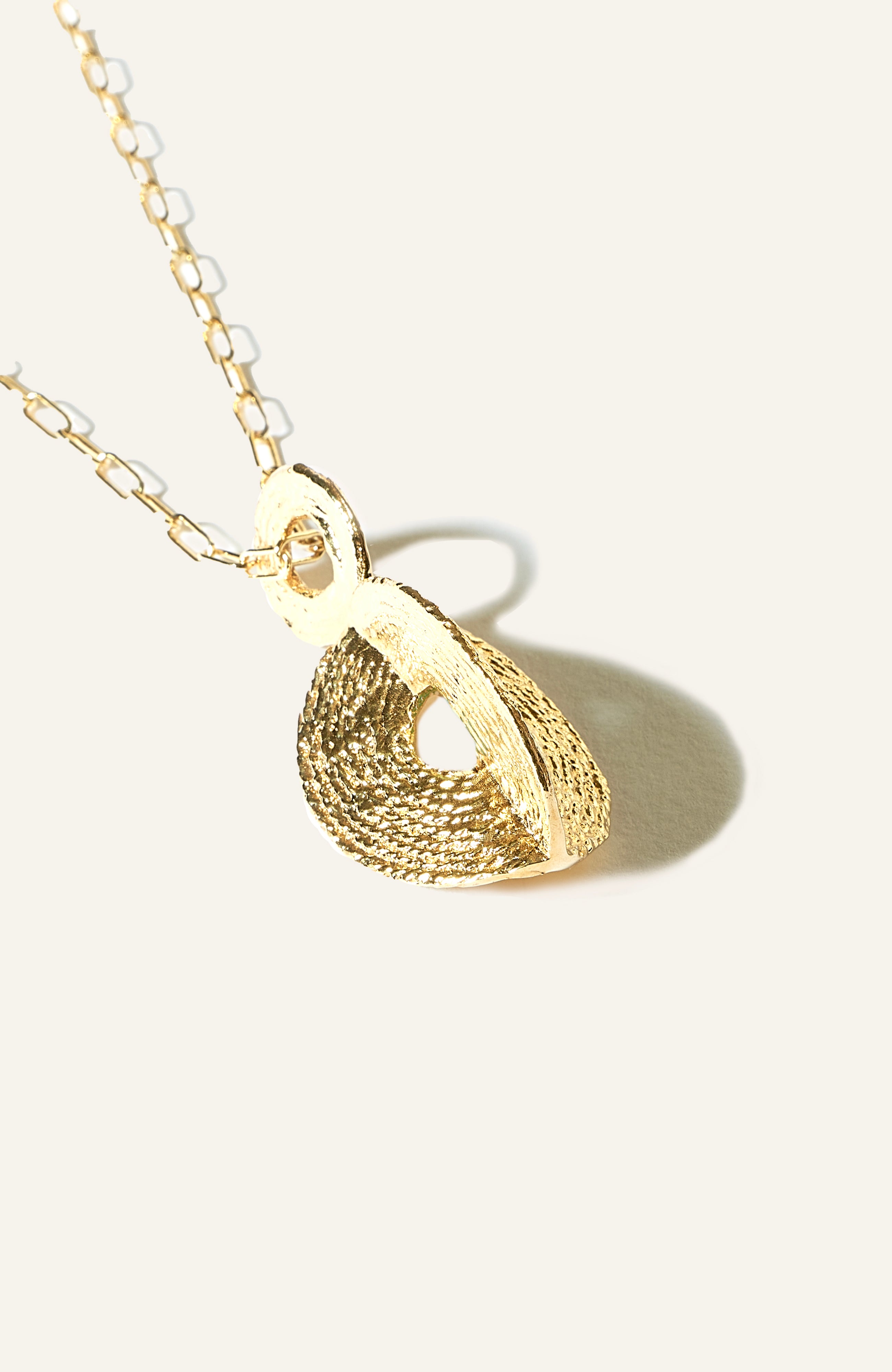 Circles Necklace / 14k Gold Plate