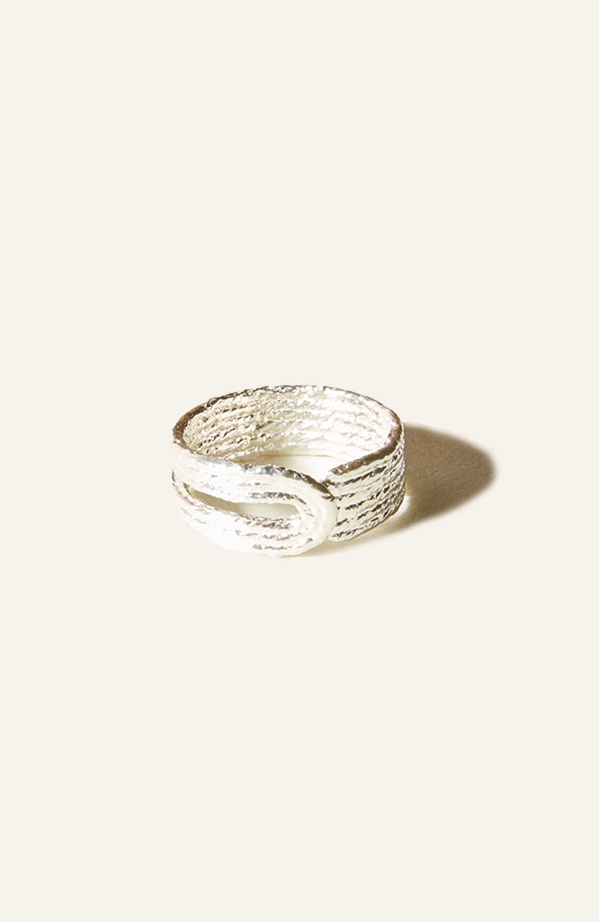 Heeling Ring / 925 Sterling Silver