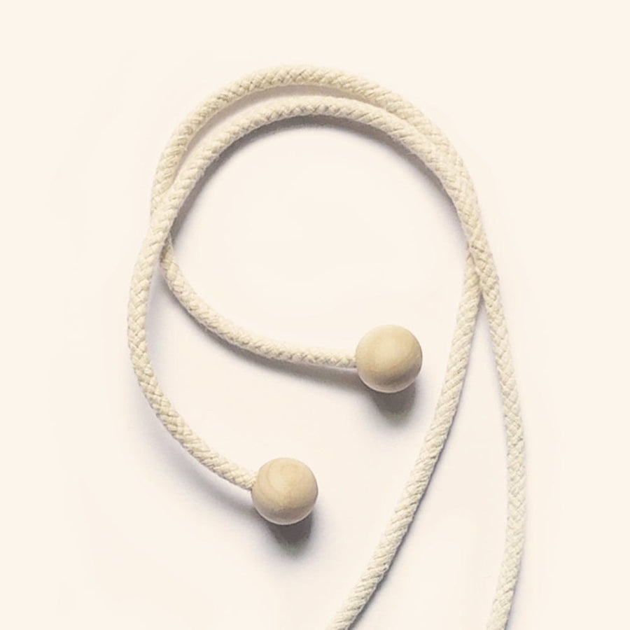 Knotted Arc Necklace - white